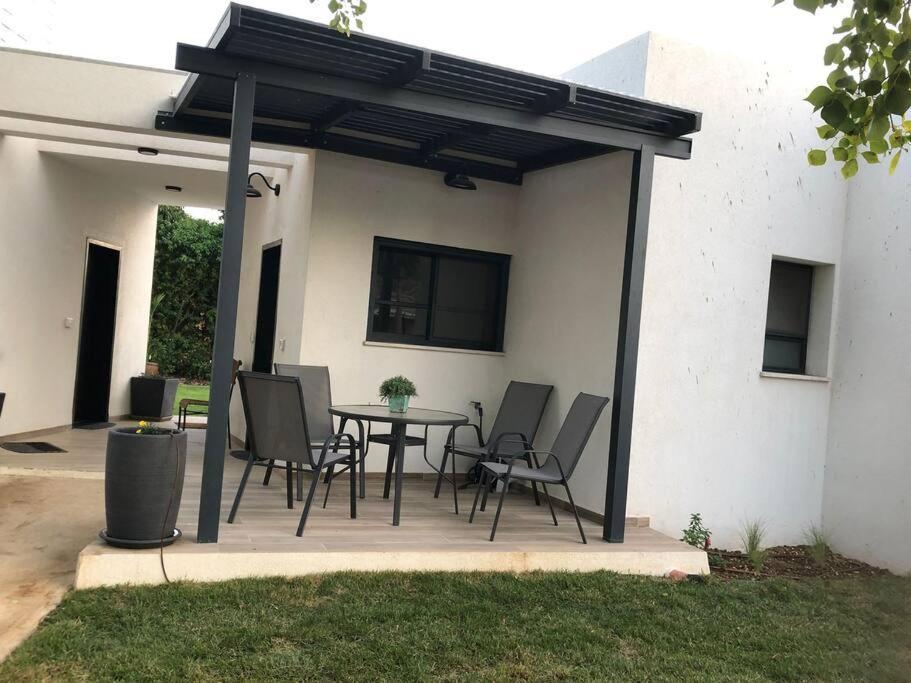 אצל שושנה Shoshana'S Place Amir Esterno foto